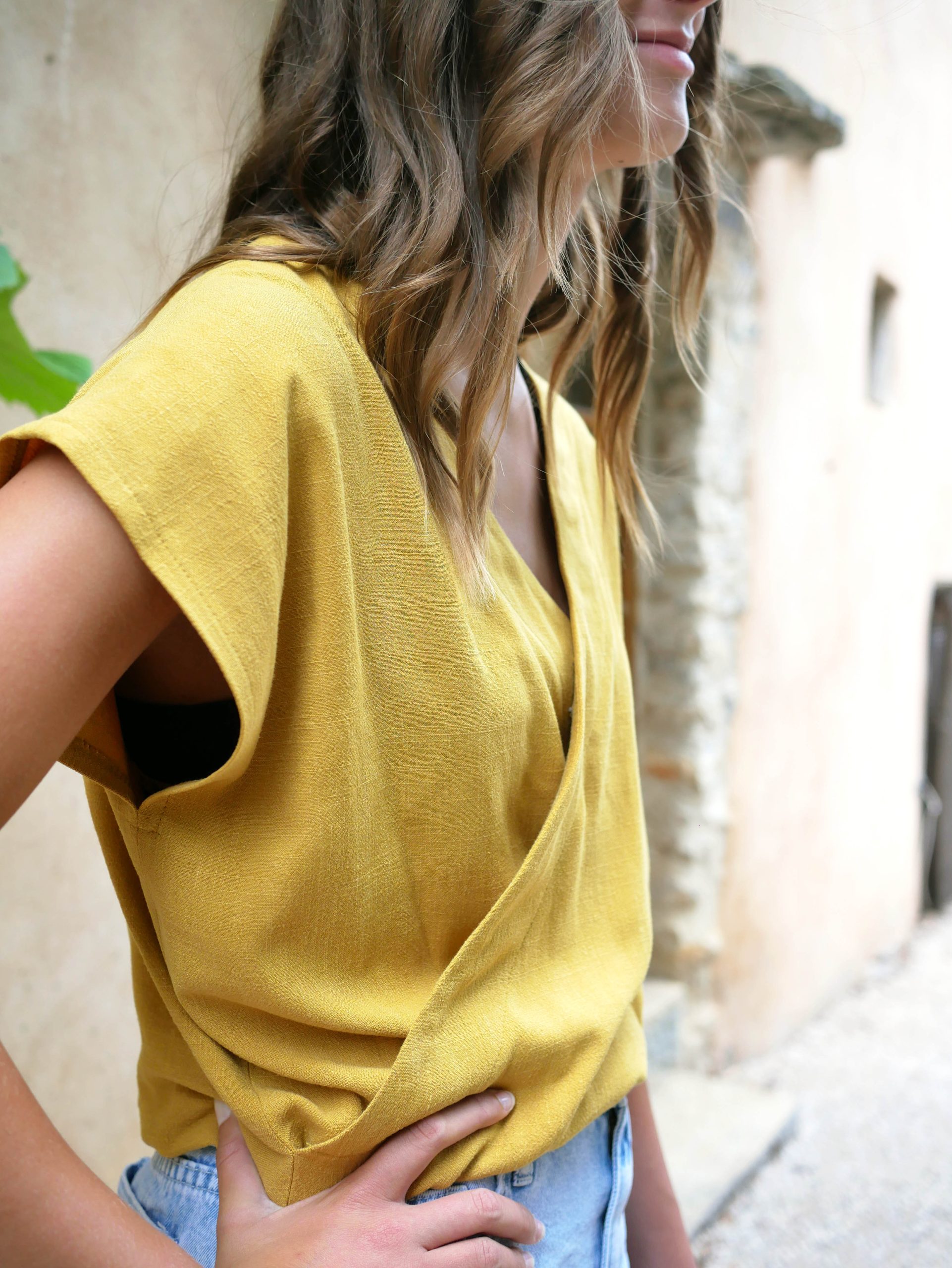 Top Mariposa jaune moutarde