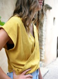 Top Mariposa jaune moutarde